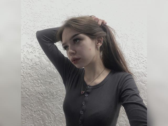 Adult webcam chat with SweetyDeviliya: Make up