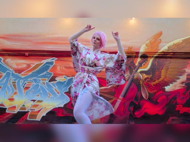 Welcome to cammodel profile for EnchantingMiss: Leather