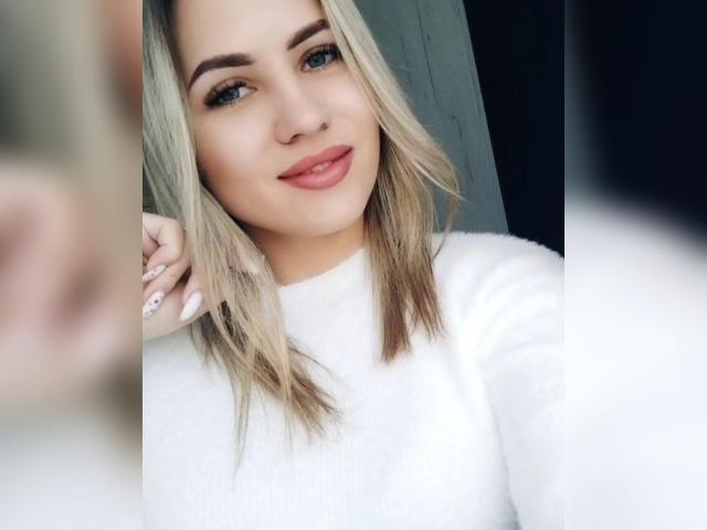 Welcome to cammodel profile for DreamEmily: Cooking