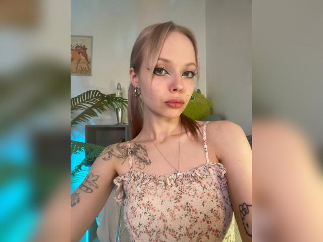 Adult chat with Lucyloy: Glasses