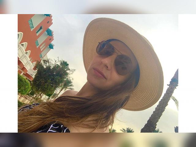 Adult chat with LoraFlame: Travel