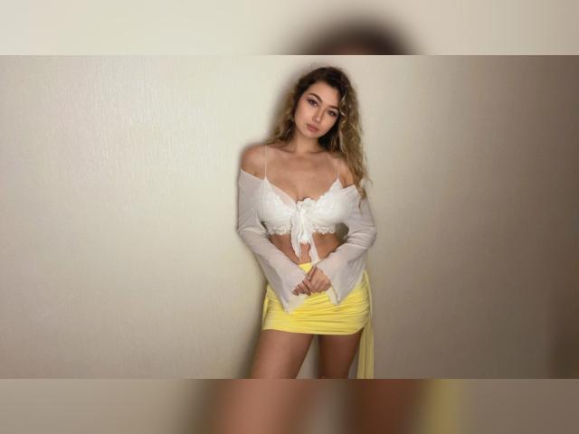 Why not cam2cam with JanyLaski: Art