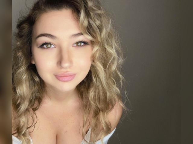 Why not cam2cam with JanyLaski: Art