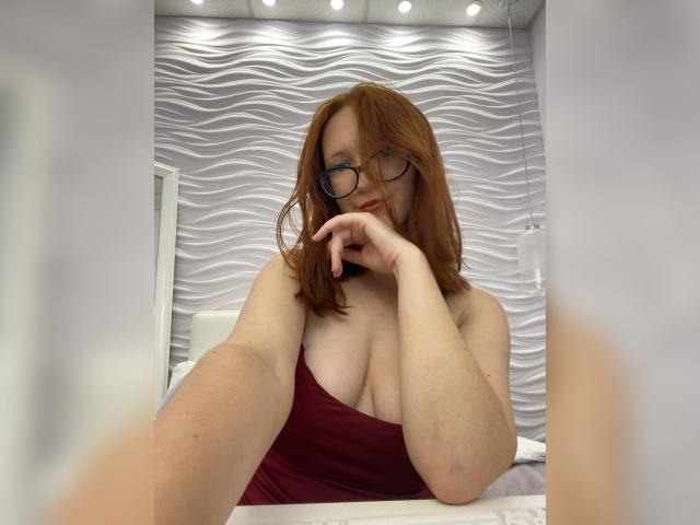 Why not cam2cam with KatelineBlake: Nipple play