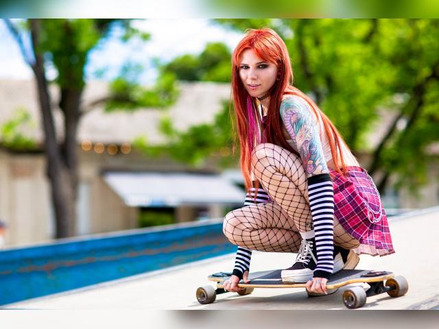 Adult chat with FoxyPeach: Lingerie & stockings