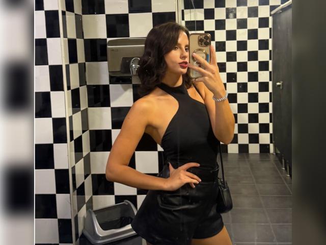 Why not cam2cam with MiaPrestigo: Outdoor Activities