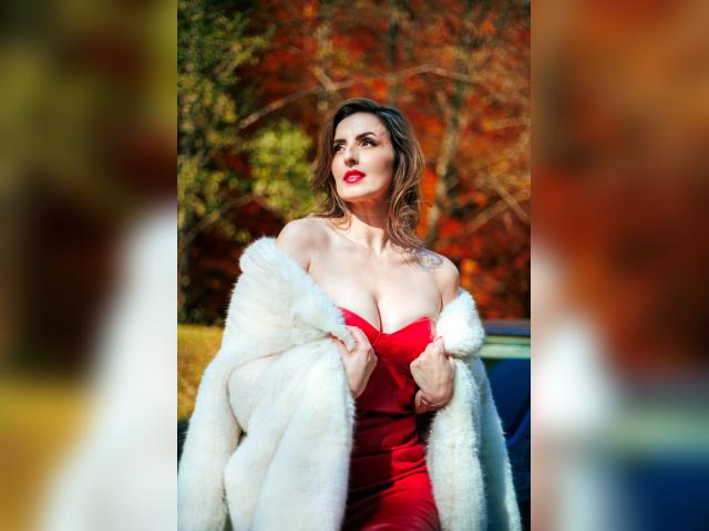 Adult chat with RheaAndersonn: Kissing