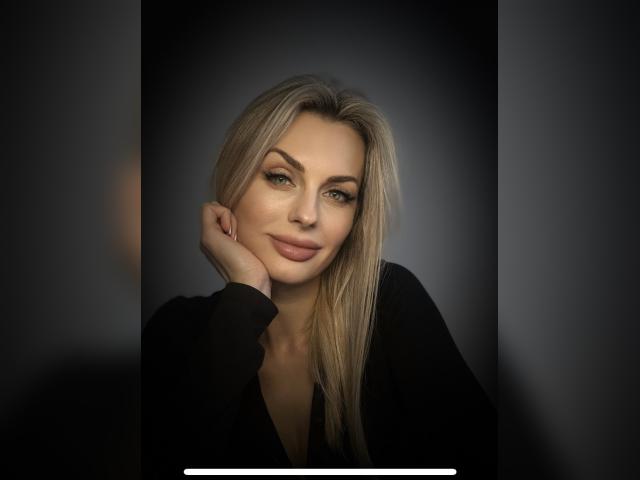 Welcome to cammodel profile for WomanForU