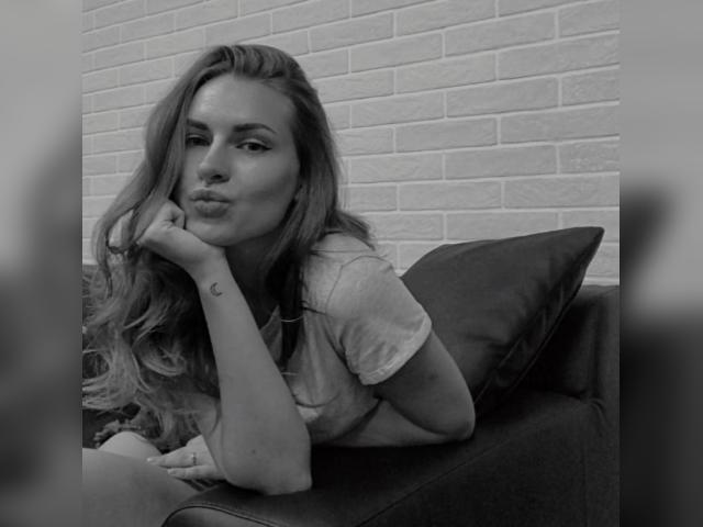 Welcome to cammodel profile for AlexaInlove: Dancing