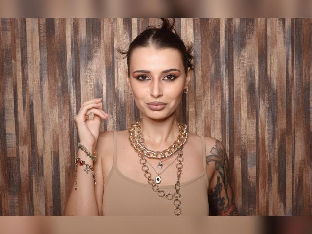 Welcome to cammodel profile for VenusinNylons: Lingerie & stockings