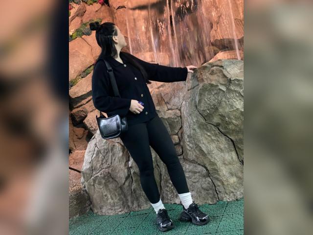 Why not cam2cam with KralyaGret