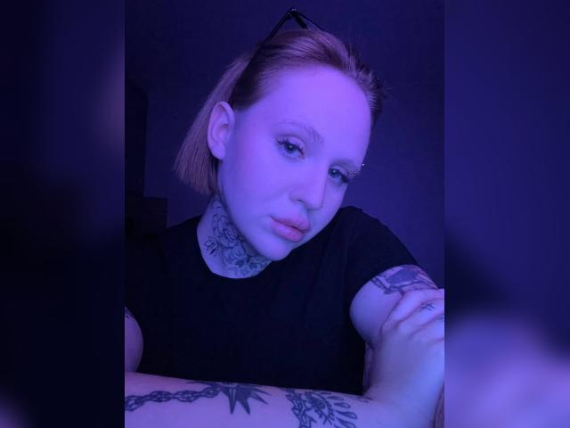 Adult chat with SerenaV34: Outfits