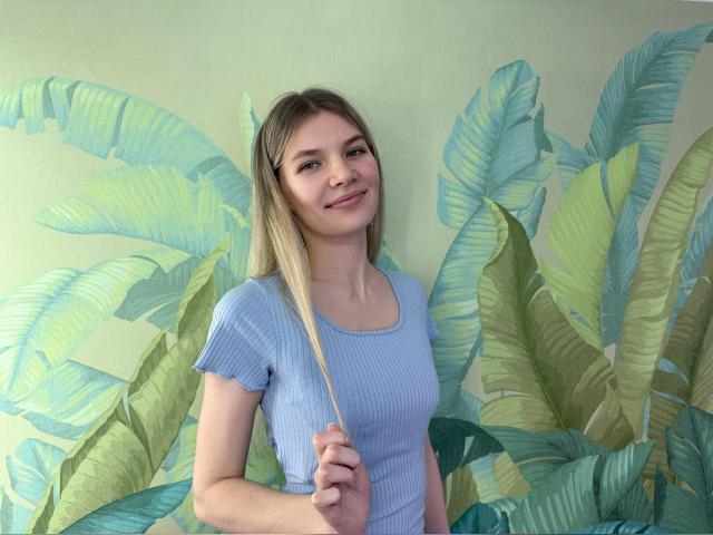 Connect with webcam model VivienH63: Ask about my other interests