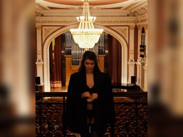 Adult chat with 979angel979: Glasses