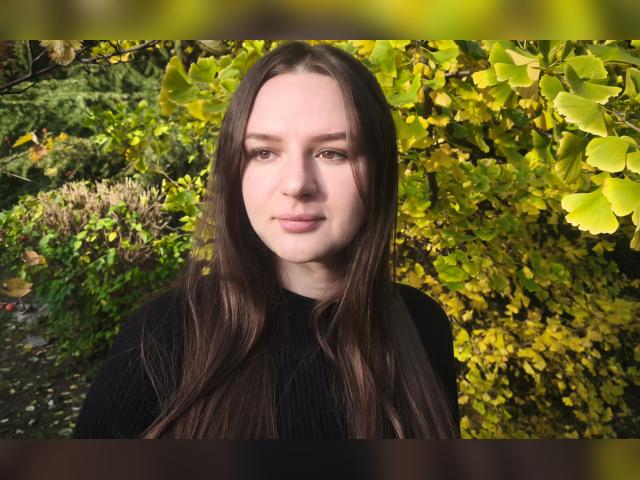 Why not cam2cam with EnchantingLuna: Music