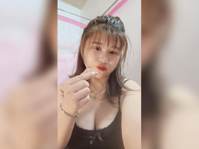 Connect with webcam model lyly: Fitness