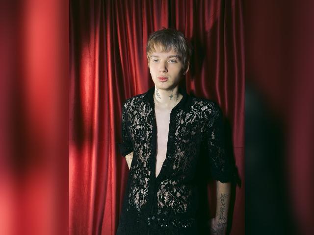 Adult chat with TravisClass: Nipple play