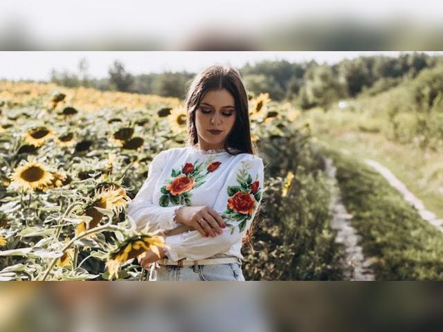 Why not cam2cam with Astelvira: Movies/Cinema