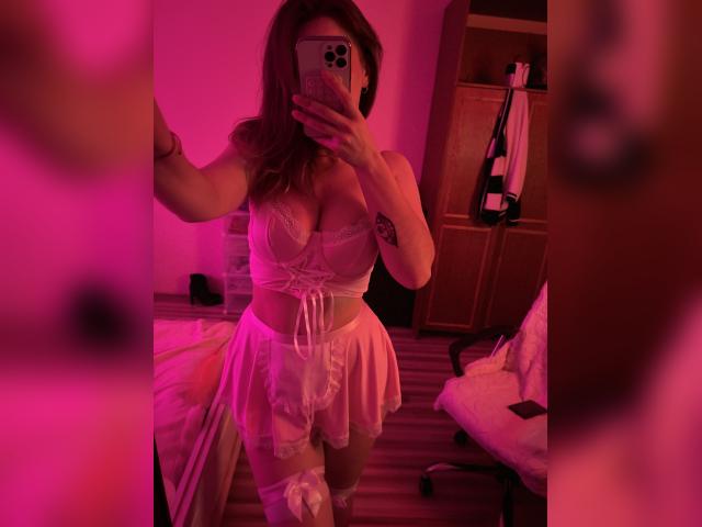 Adult webcam chat with T2erri: Toys