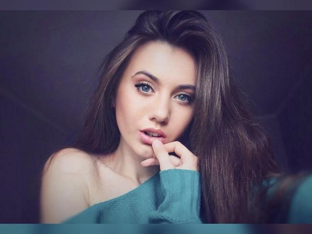 Adult chat with Re3gina: Ask about my Hobbies