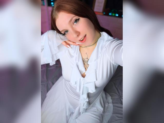 Why not cam2cam with LaylaGlam: Nipple play