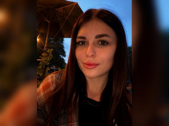 Explore your dreams with webcam model KIRAZKIRA: Ask about my Hobbies