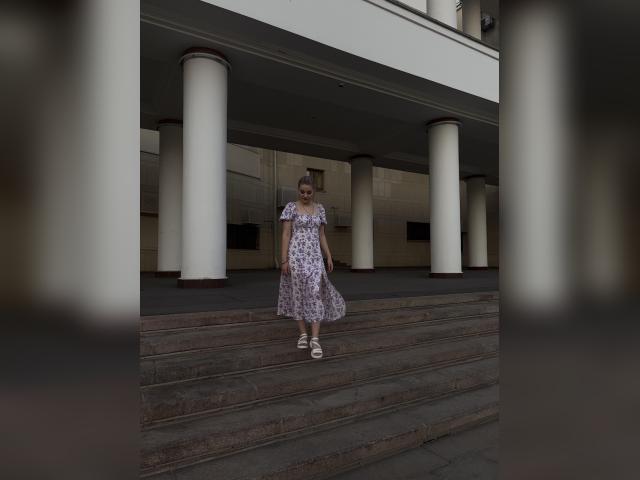 Adult webcam chat with MollyV64: Make up