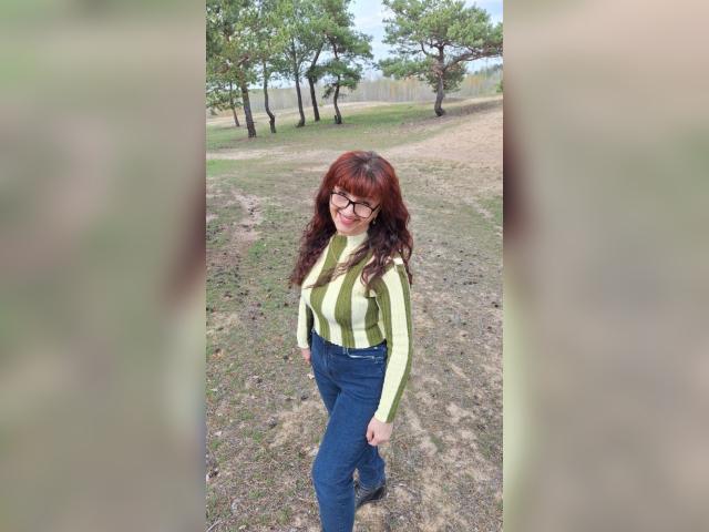 Adult chat with AngelinRed: Ask about my other interests