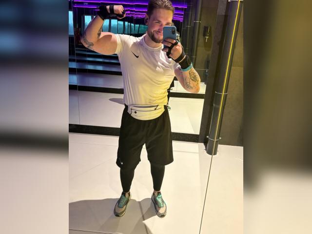 Welcome to cammodel profile for TonyMorgan: Role playing