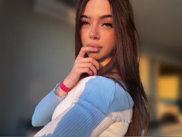 Welcome to cammodel profile for 00AngelsDoll: Dancing