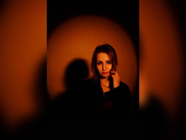 Adult chat with JuliaBlonde: Travel