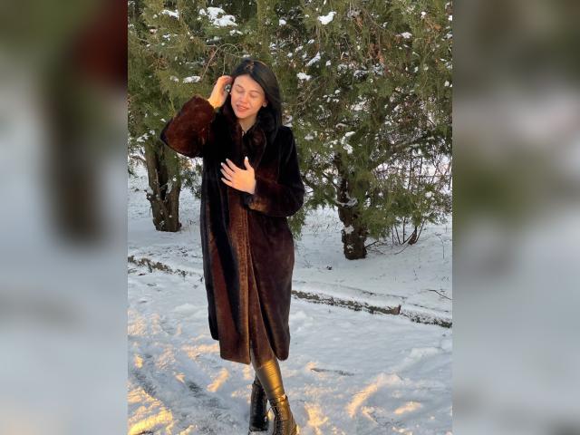 Why not cam2cam with KralyaGret