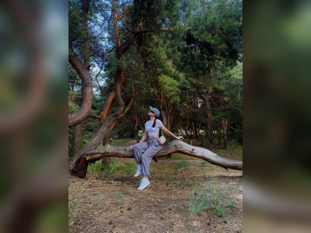 Welcome to cammodel profile for AlishaSunn: Smoking