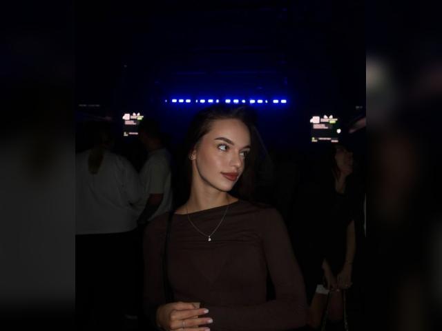 Why not cam2cam with SweetLuckyKiss1: Travel