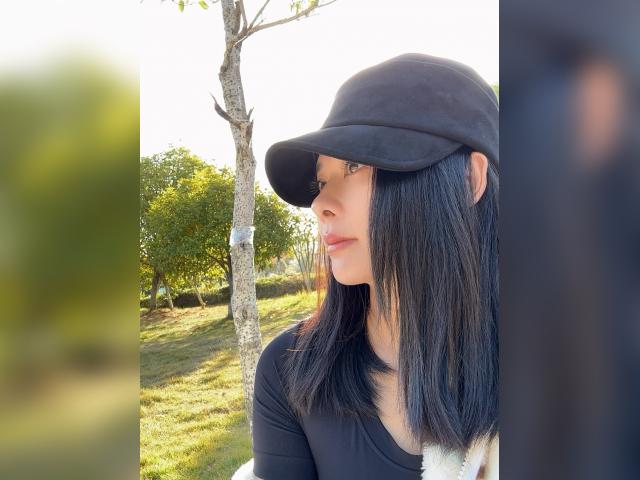 Welcome to cammodel profile for AbbySheila: Legs, feet & shoes