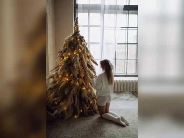 Welcome to cammodel profile for VictoriaLight: Lingerie & stockings