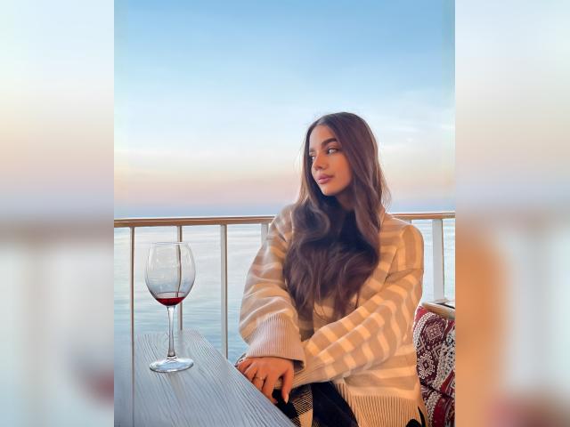 Start video chat with EnigmaEyes: Ask about my other interests