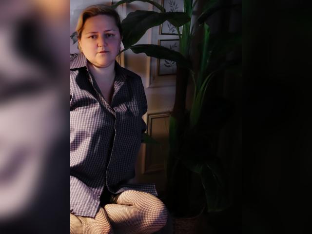 Why not cam2cam with ScarlettSoft: Nipple play