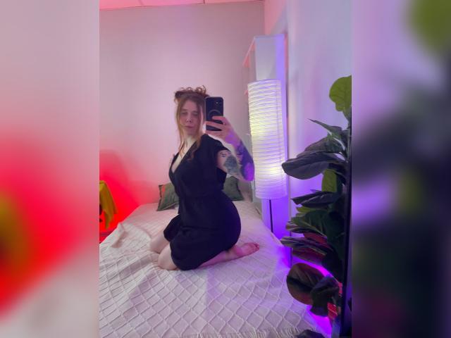 Welcome to cammodel profile for SophiePure: Dominatrix