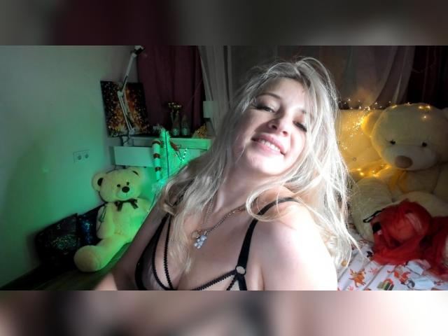 Why not cam2cam with EmillyMiller: Lingerie & stockings