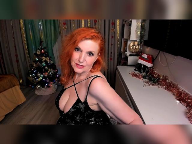 Adult chat with AlmazFireFoxOne: Legs, feet & shoes