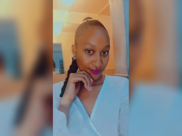 Welcome to cammodel profile for SugarPlumxoxo: Sucking