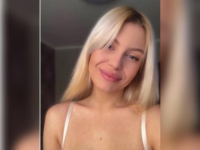 Adult chat with WildMiia: Travel