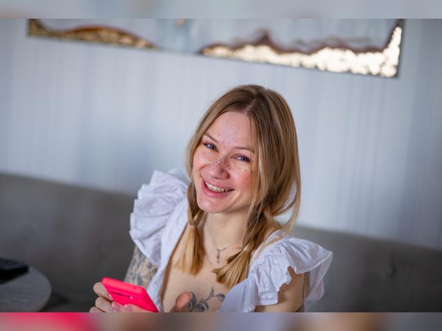 Explore your dreams with webcam model HotRamona: Humor