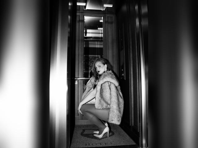 Welcome to cammodel profile for JennyGo: Dancing