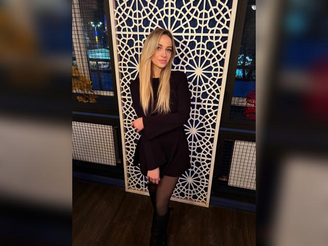 Welcome to cammodel profile for ShyHeart: Dancing