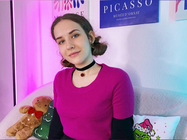 Connect with webcam model SandraOwens: Make up