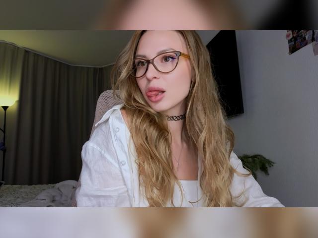 Why not cam2cam with Sp1cyme: Nails