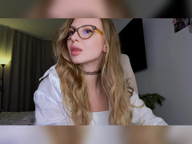 Welcome to cammodel profile for Sp1cyme: Legs, feet & shoes