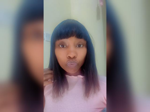 Why not cam2cam with BlackEbonyTessi: Strip-tease